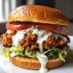 Krokante Kipburgers met Romige Yoghurtsaus