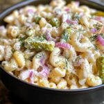 Dill pickle pastasalade