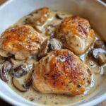 Malse kip in roomsaus met champignons