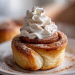 Rhodes kaneelbroodjes met slagroom