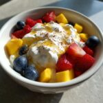 Fluffy yoghurt dip met fruit