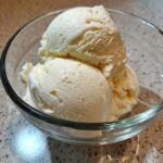 Sneeuw ijs maken met vanille